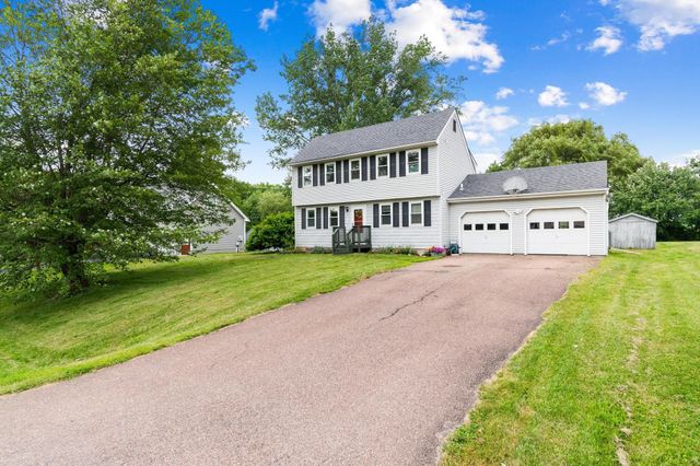 8 Hunting Ridge Lane, Milton, VT 05468