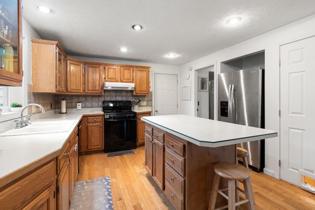 8 Hunting Ridge Lane, Milton, VT 05468