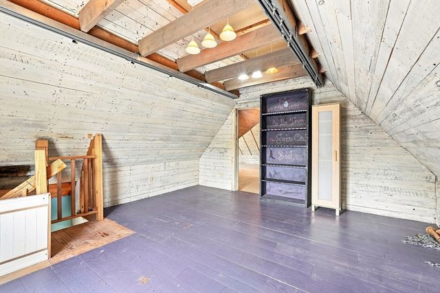 35 Day Ave, Northampton, MA 01060