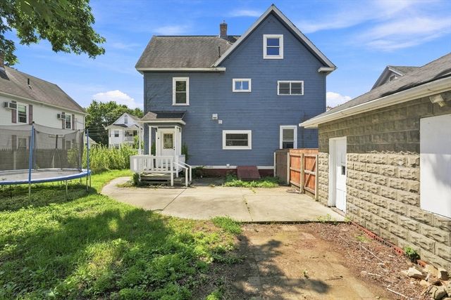 35 Day Ave, Northampton, MA 01060