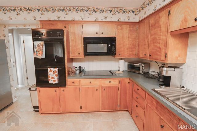 32 Barkley Drive, Waynesville, MO 65583