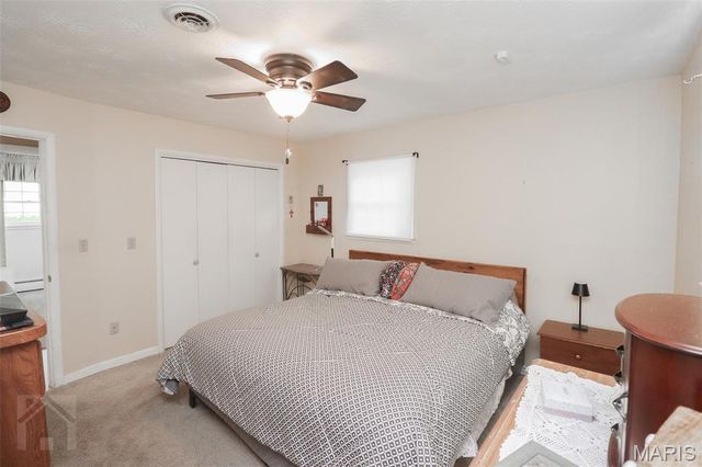 32 Barkley Drive, Waynesville, MO 65583