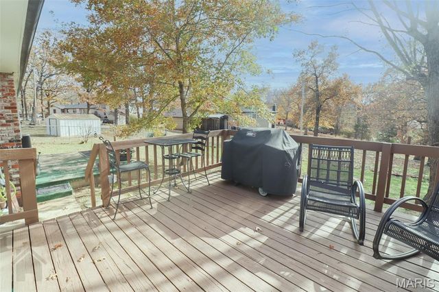 32 Barkley Drive, Waynesville, MO 65583