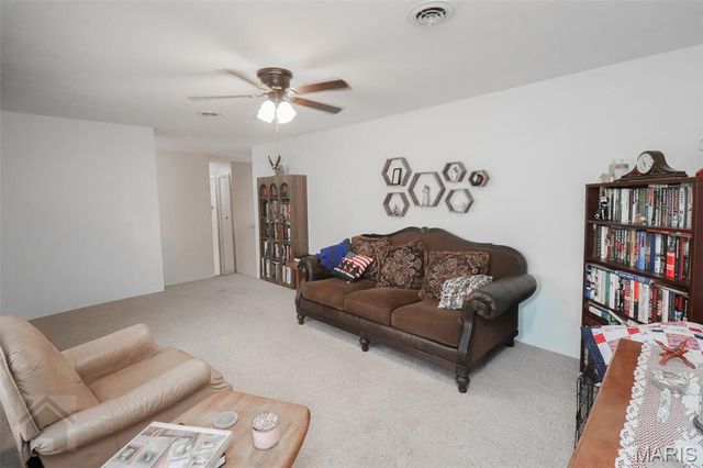 32 Barkley Drive, Waynesville, MO 65583