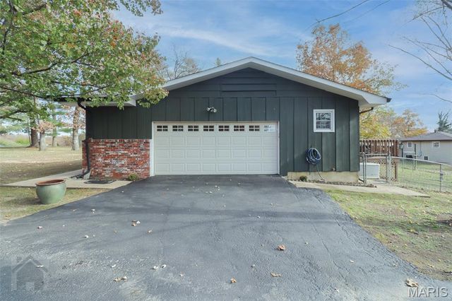 32 Barkley Drive, Waynesville, MO 65583