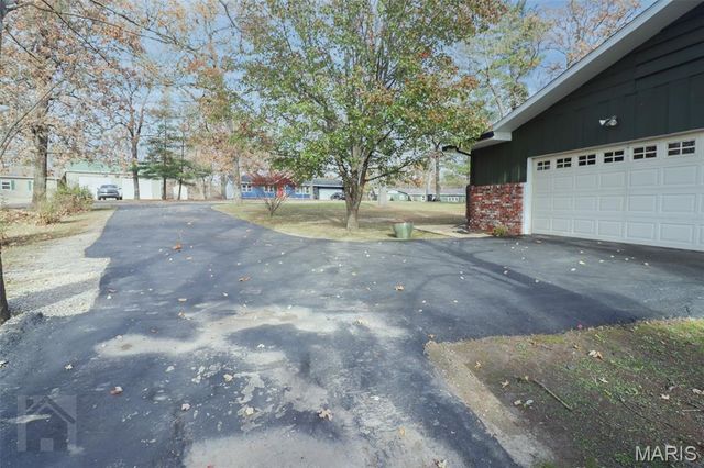 32 Barkley Drive, Waynesville, MO 65583