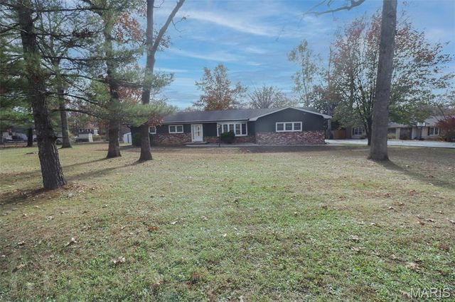 32 Barkley Drive, Waynesville, MO 65583
