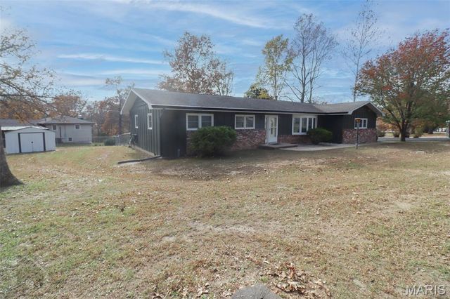 32 Barkley Drive, Waynesville, MO 65583