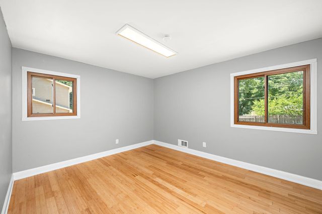4017 Mica Trail, Eagan, MN 55122