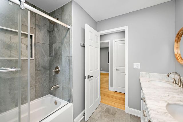 4017 Mica Trail, Eagan, MN 55122