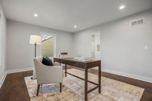 2803 W 73rd Terrace, Prairie Village, KS 66208