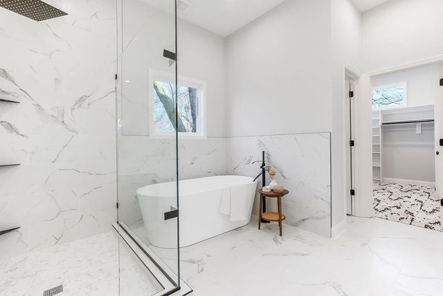 2803 W 73rd Terrace, Prairie Village, KS 66208