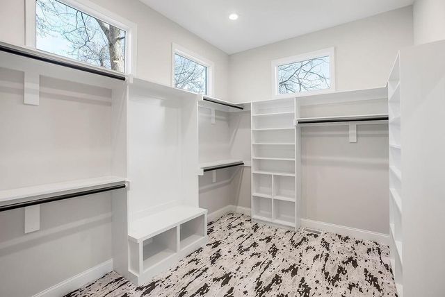 2803 W 73rd Terrace, Prairie Village, KS 66208