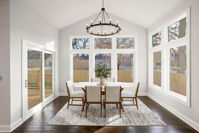 2803 W 73rd Terrace, Prairie Village, KS 66208