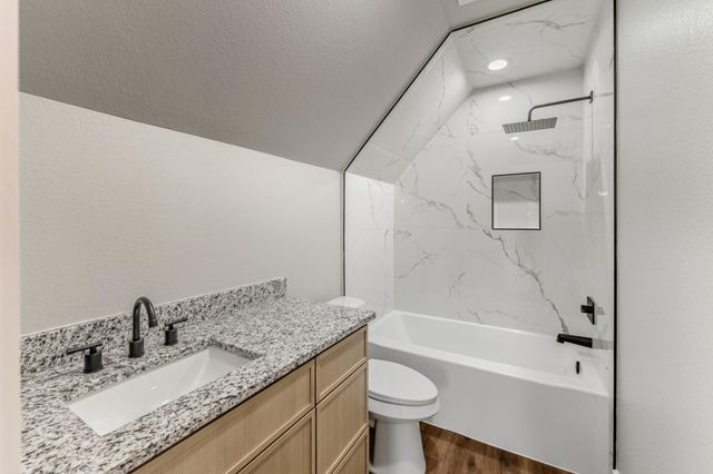 104 Noah Ct, Huntsville, TX 77320