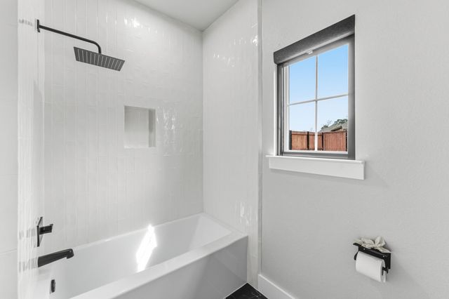 104 Noah Ct, Huntsville, TX 77320