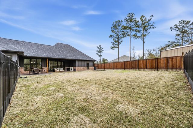 104 Noah Ct, Huntsville, TX 77320