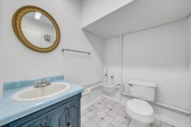 801 Bedford RD, Vinton, VA 24179