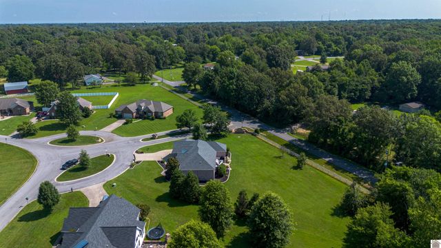 110 Peppers Mill Drive, Paducah, KY 42001