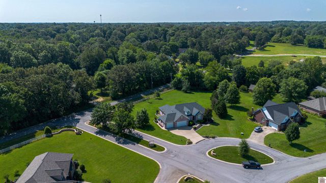 110 Peppers Mill Drive, Paducah, KY 42001