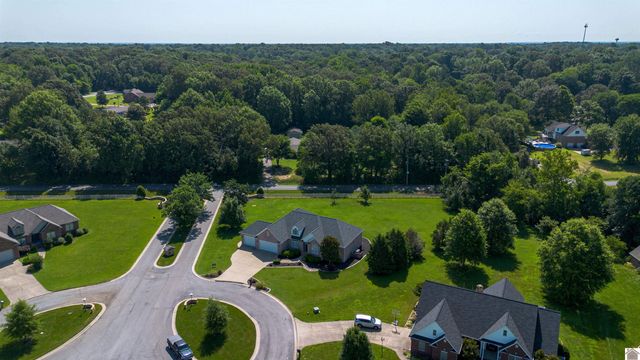 110 Peppers Mill Drive, Paducah, KY 42001