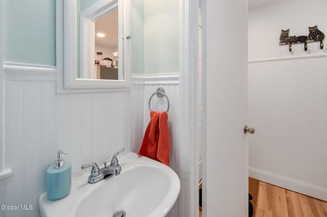 2127 McClellan Street, Niskayuna, NY 12309