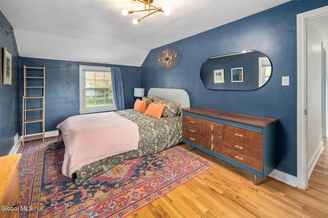 2127 McClellan Street, Niskayuna, NY 12309