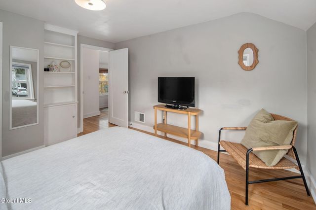 2127 McClellan Street, Niskayuna, NY 12309