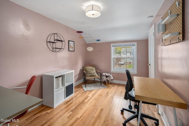 2127 McClellan Street, Niskayuna, NY 12309