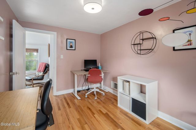 2127 McClellan Street, Niskayuna, NY 12309