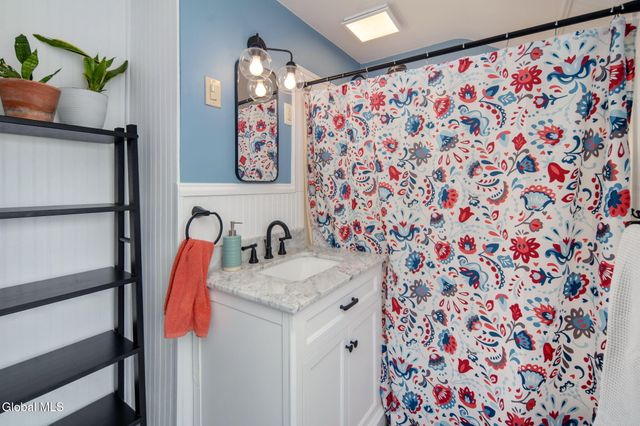 2127 McClellan Street, Niskayuna, NY 12309