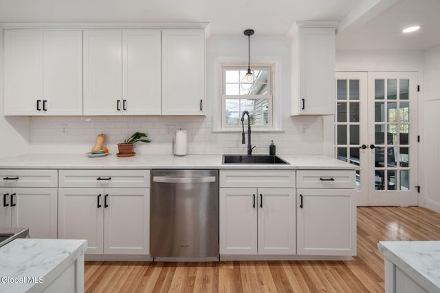 2127 McClellan Street, Niskayuna, NY 12309