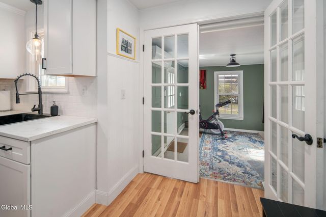 2127 McClellan Street, Niskayuna, NY 12309