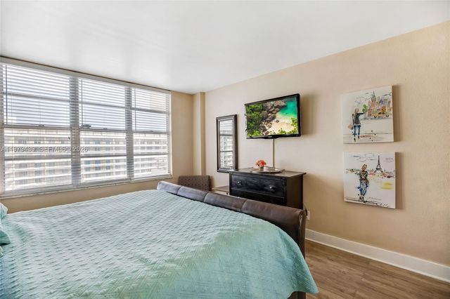 5600 Collins Ave 16B, Miami Beach, FL 33140