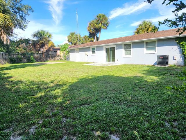 14490 SW 41ST AVENUE ROAD, Ocala, FL 34473