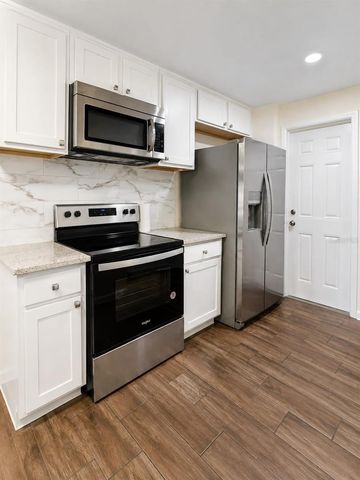 14490 SW 41ST AVENUE ROAD, Ocala, FL 34473