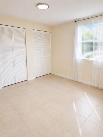 14490 SW 41ST AVENUE ROAD, Ocala, FL 34473