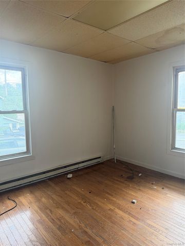 98 Oak Street 96-98, Walden, NY 12586