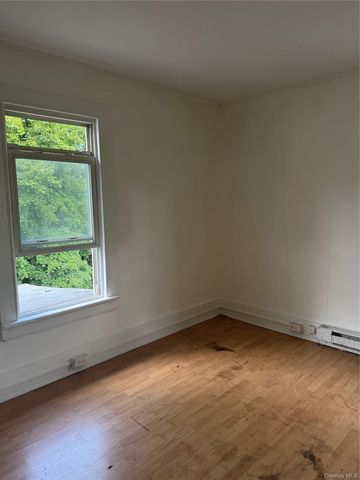 98 Oak Street 96-98, Walden, NY 12586