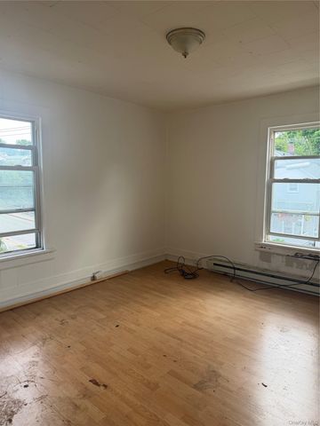 98 Oak Street 96-98, Walden, NY 12586