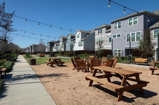 10961 Hewitt Cliff Lane, Houston, TX 77043