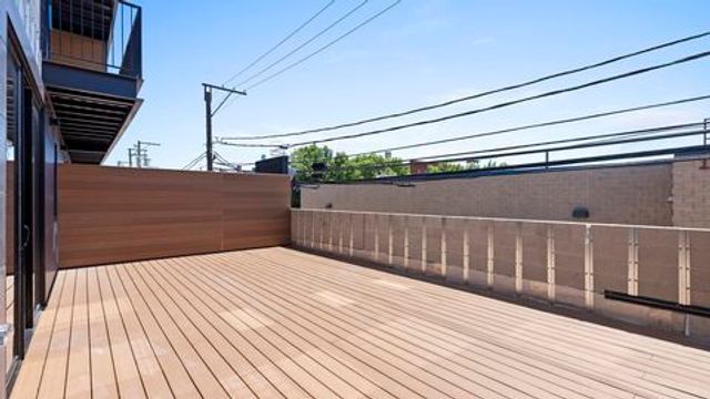 1801 W Grand Avenue 201, Chicago, IL 60622