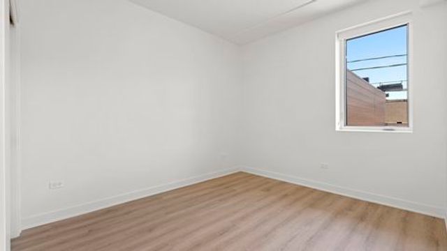 1801 W Grand Avenue 201, Chicago, IL 60622