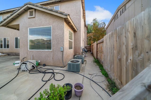 2841 BLUE OAK Ct, Turlock, CA 95382