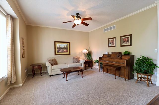 20756 W 121 Street, Olathe, KS 66061