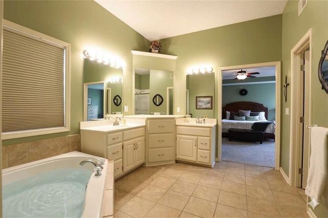 20756 W 121 Street, Olathe, KS 66061