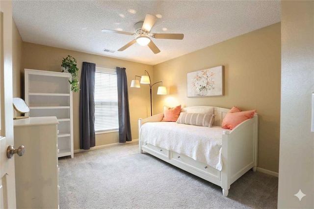 20756 W 121 Street, Olathe, KS 66061