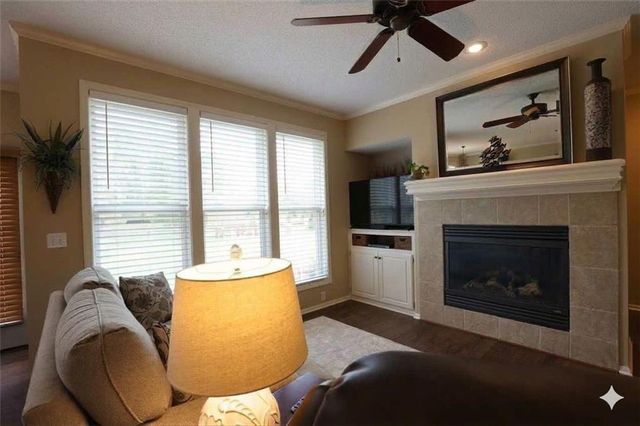 20756 W 121 Street, Olathe, KS 66061