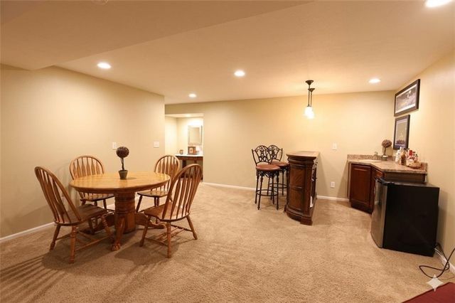 20756 W 121 Street, Olathe, KS 66061