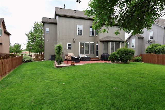 20756 W 121 Street, Olathe, KS 66061